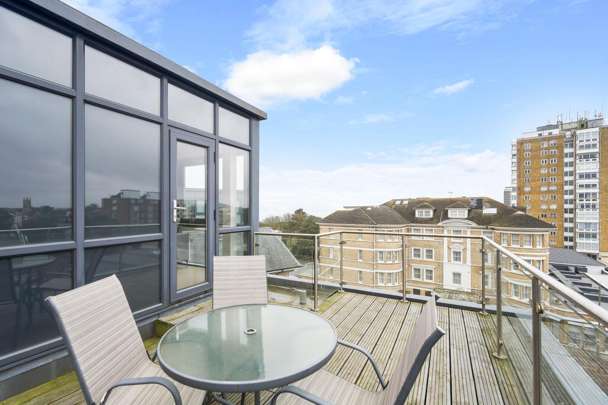 شقة Westcliff Penthouse With Sea Views And Balcony بورنماوث المظهر الخارجي الصورة